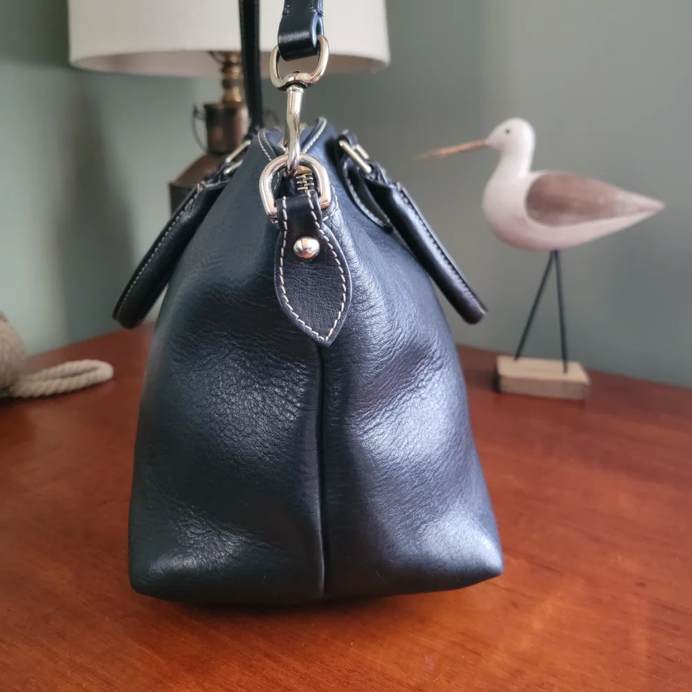 Dooney & Bourke Dillen Domed Satchel Black Pebbled Leather Crossbody Y2K